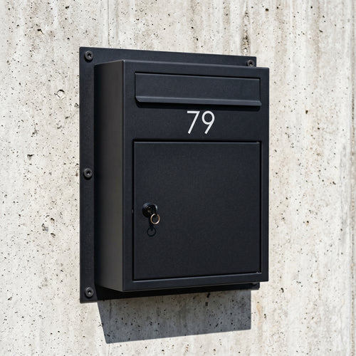 Flüssiggummi Schwarz RAL 9005 — städtischer Briefkasten