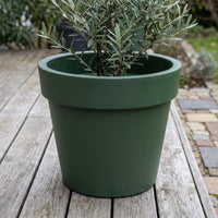 Flüssiggummi Grün RAL 6005 — gestrichene Gartentöpfe