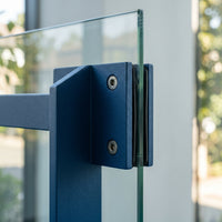 Flüssiggummi Hellblau RAL 5012 — Detail eines Villa-Geländers
