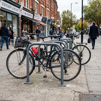 Flüssiggummi Grau RAL 7046 — städtischer Fahrradständer